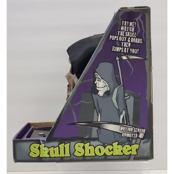 Newtoys & Novelty Skull Shocker Motion Sensor Animated Pops Out & Roars Working - Picture 4 of 5